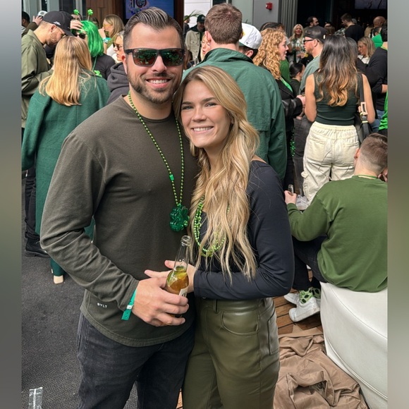 Never Fully Dressed Petite PU pants in khaki - Picture 5 of 5